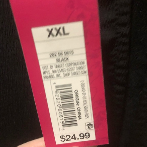 Black Dress NWT Very Flattering - Picture 6 of 8